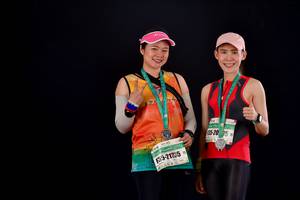 BIB: 21235, 
                            <button type="button" onclick="openModal(9294304)" class="btn btn-primary btn-sm float-right btn-popup" data-toggle="modal" data-target=".modal-high-quality">
                        <i class="fas fa-shopping-cart"></i> Add to Cart
                    </button>
                                            <button type="button" onclick="isThisMe(9294304, true)" class="btn btn-success btn-sm float-right btn-popup btn-isme hidden" data-toggle="tooltip" data-placement="bottom" title="นี่คือรูปของคุณใช่ไหม คลิกที่นี่เพื่อเอาเข้าอัลบั้ม">
                        <i class="fas fa-plus"></i> Add to album
                    </button>
                    <button type="button" onclick="isThisMe(9294304, false)" class="btn btn-warning btn-sm float-right btn-popup btn-isnotme hidden">
                        <i class="fas fa-ban"></i> Remove from album
                    </button>